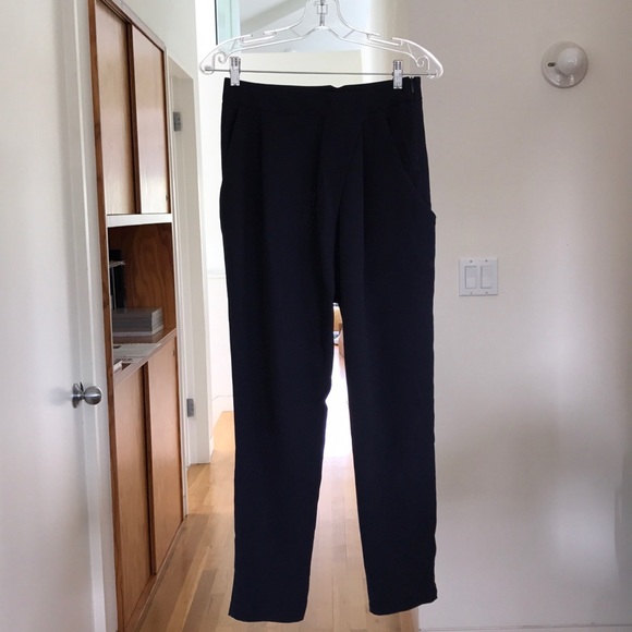 Soft Twill Trouser in Navy Blue - Picture 3 of 6